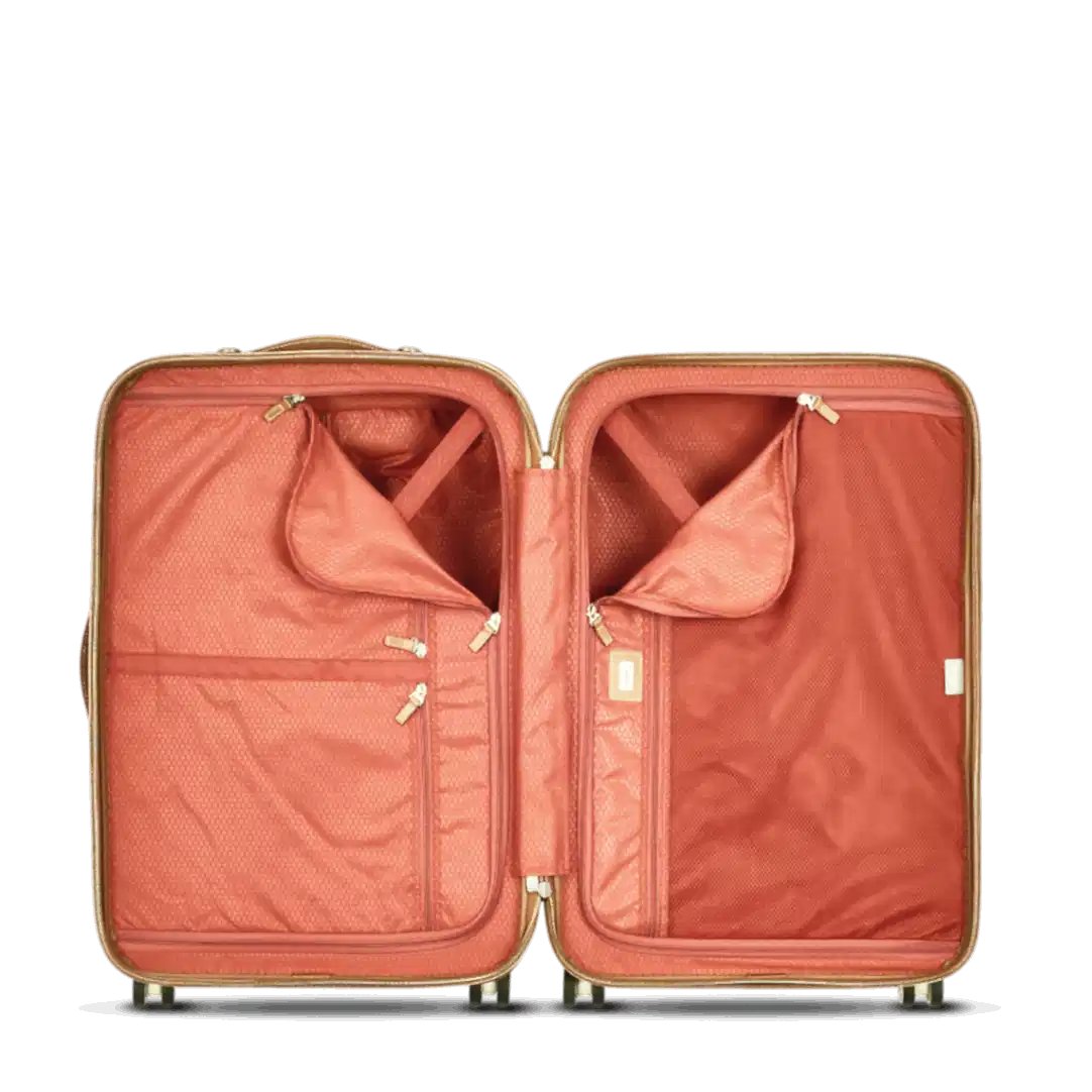 Чистка подкладки чемодана